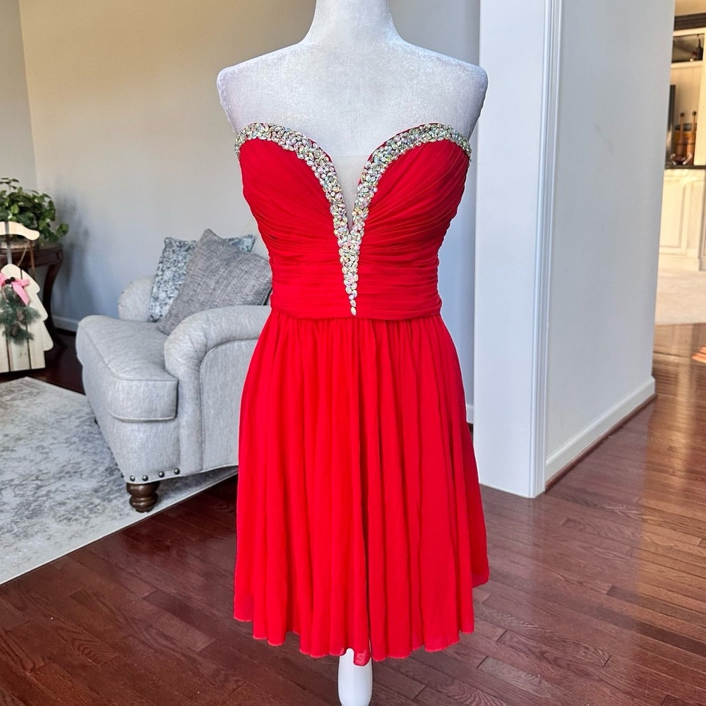2000s JVN Jovani Red Strapless Beaded Embellished Cocktail Party Dress